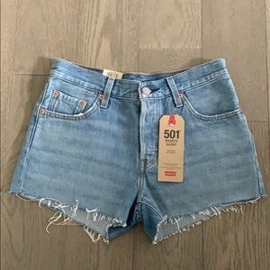 Women’s Levi 501 Shorts BNWT